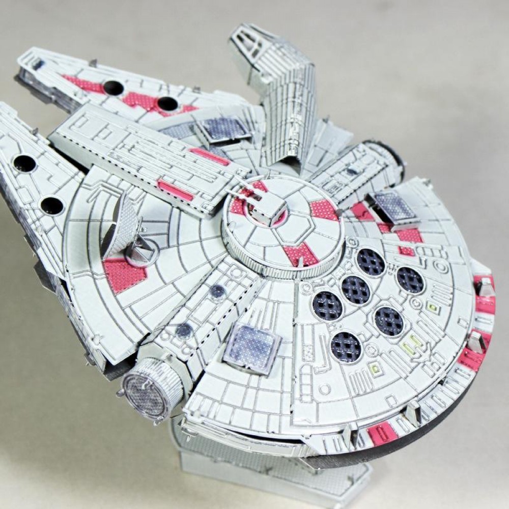 Сборная модель 3D-Metal Head Star Wars Millennium Falcon (KM072)