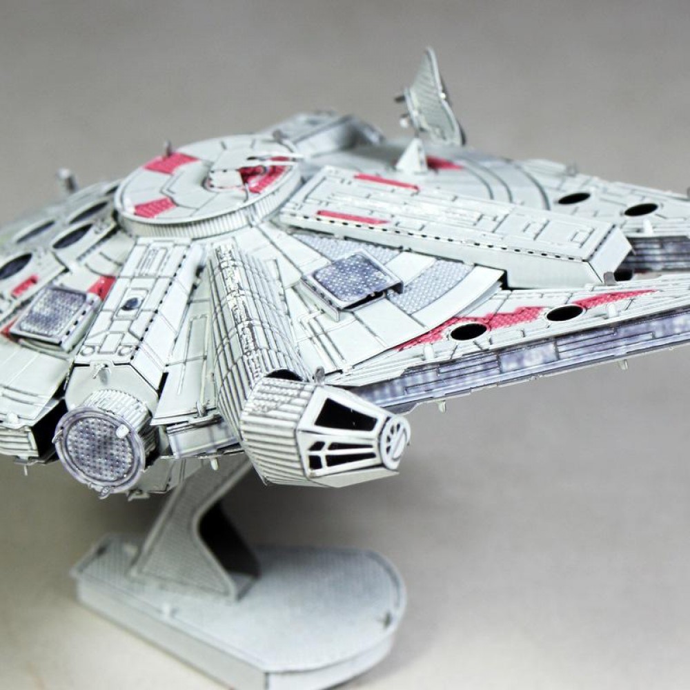 Сборная модель 3D-Metal Head Star Wars Millennium Falcon (KM072)